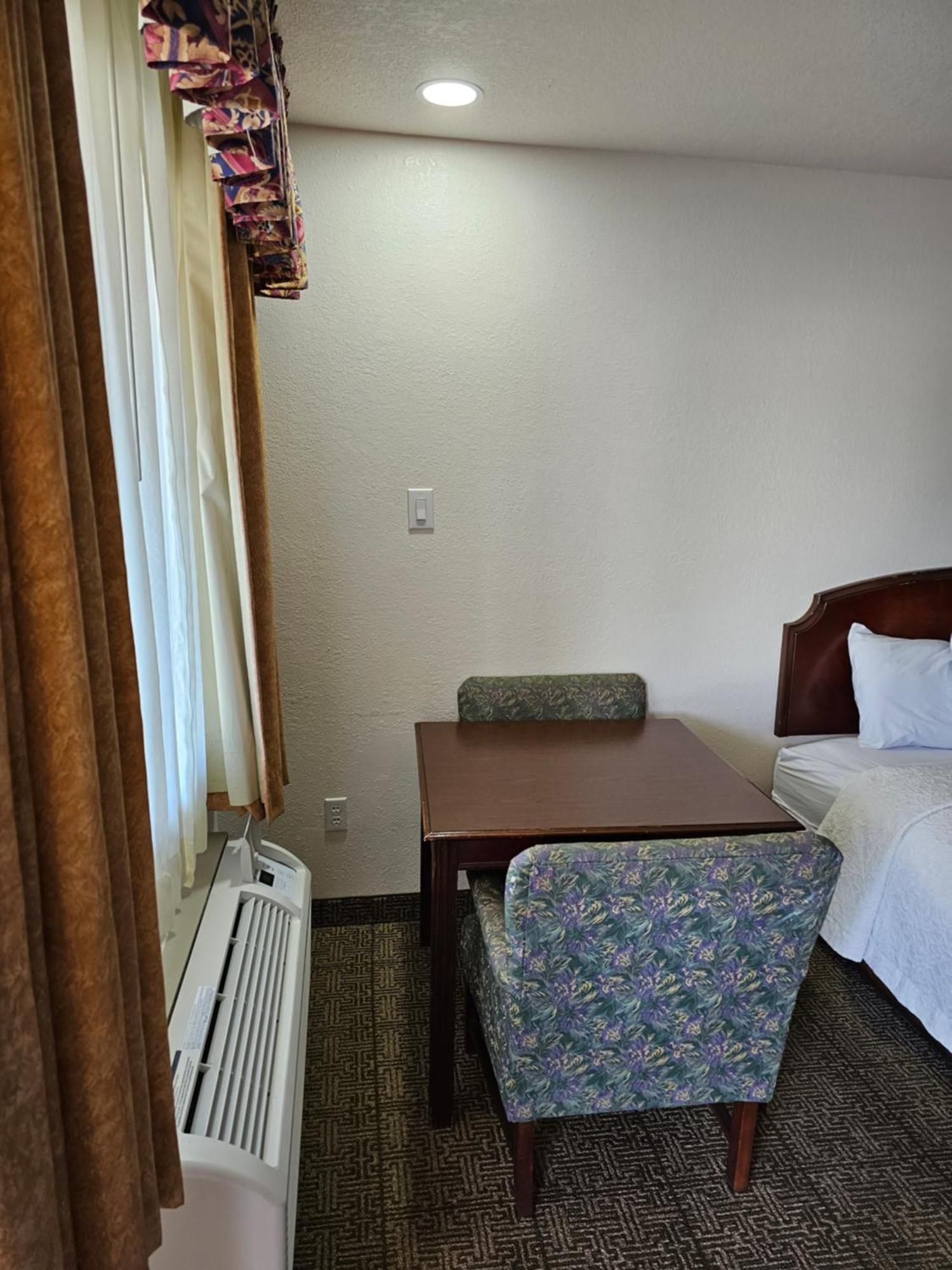 Rodeway Inn Tucumcari Exterior photo